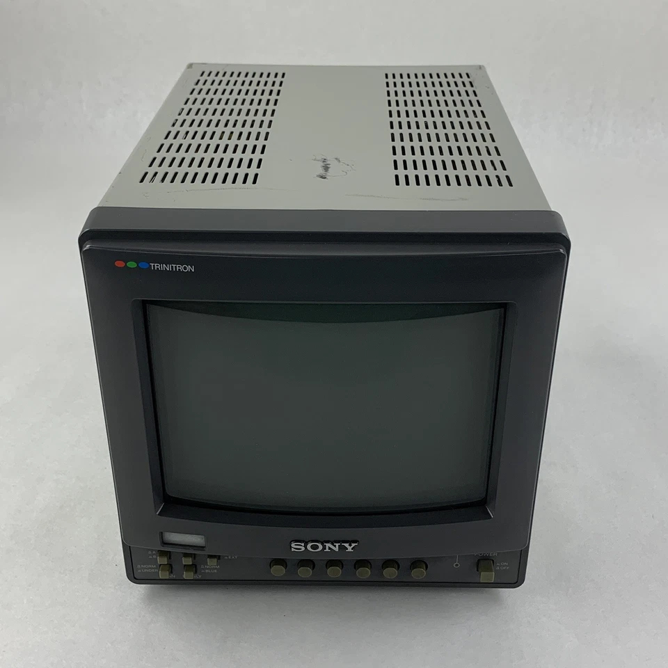 Sony Trinitron PVM-8220 8" Color Analog Display CRT Monitor Vertical Hold Tested - Image 3 of 4
