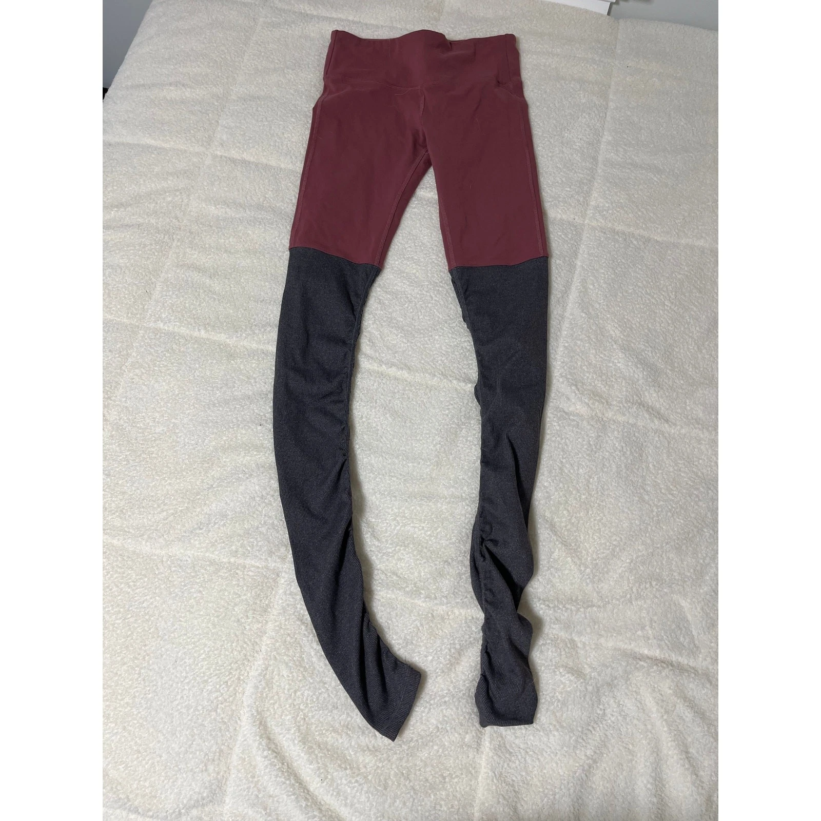 alo-yoga airbrush high-waist ribbed highlight goddess leggings