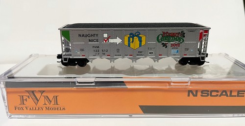 N Scale FVM Fox Valley Models Christmas Car 2012 Hopper EBay n-scale-fvm-fox-valley-models-christmas-car-2012-hopper-ebay