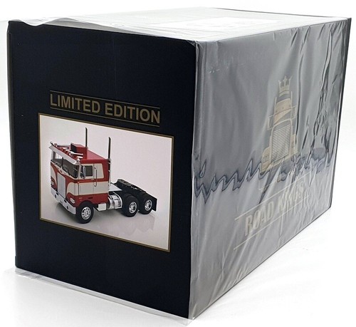 KK Scale Road Kings 1/18 Scale RK180151 - Peterbilt 352 Pacemaker Red/Silver - Picture 5 of 5