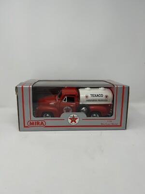 Texaco 1953 Chevrolet Pick Up Tanker Truck Scale 1:18 Die Cast In The Box