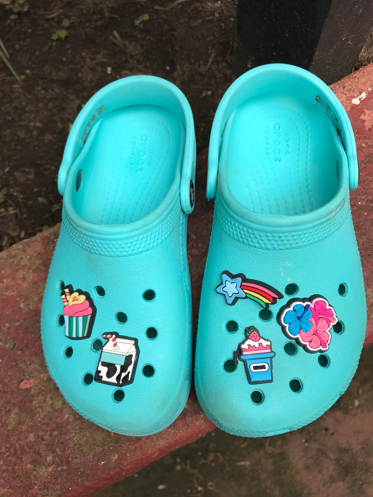 shoe lace crocs