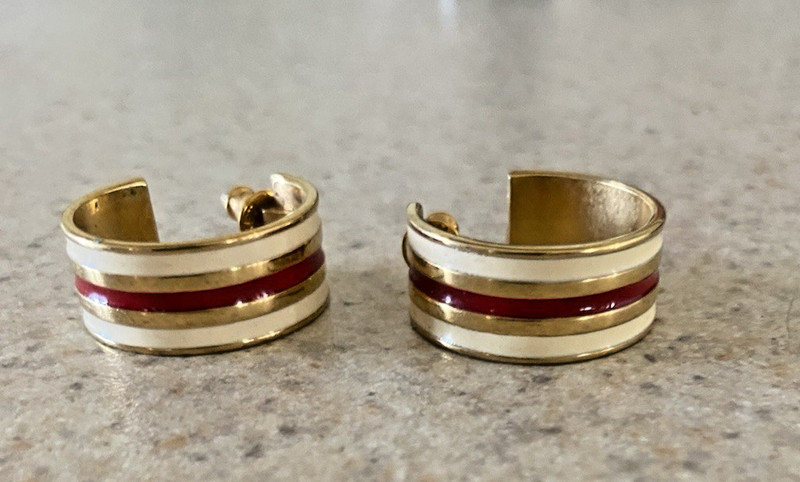 VINTAGE GOLD TONE WITH A RED & CREAM STRIPE HOOP PIERCED EARRINGS