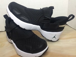 nike trunner lx