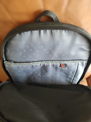 Pre owned Men's Perry Ellis M 140 Black Laptop Tablet Travel Backpack - Picture 16 of 20
