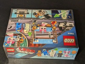 THE LEGO 70818 MOVIE Double Decker Couch Set Exclusive Minifigures NEW SEALED 🆕