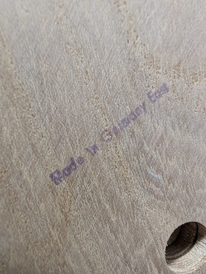 Vendedor de flores de madera tallada vintage Erzgebirge Alemania Oriental Foto 4 de 4