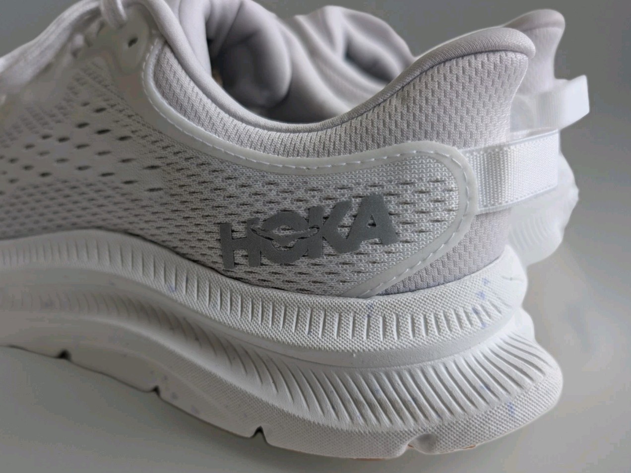 Hoka One Kawana 2 Women's Size 9 B White Nimbus Cloud Gum Shoes 1147913-WNCL. thumbnail 10