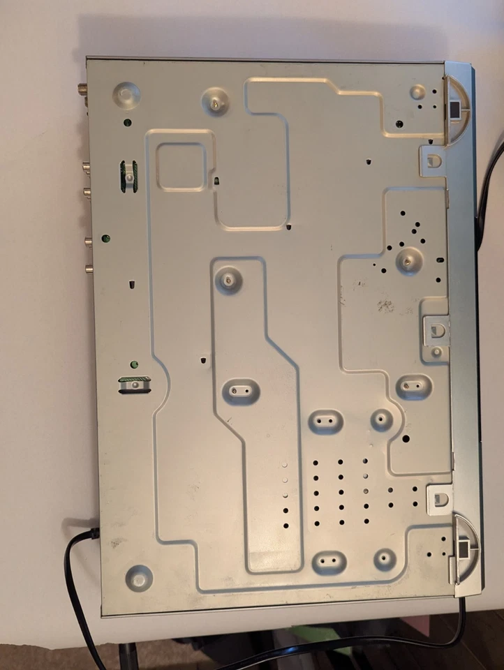 JVC HR-XVC1U DVD VCR Combo Reproductor Grabadora VHS 4 Cabezales Hi-Fi Sin Control Remoto.  Foto 4 de 4