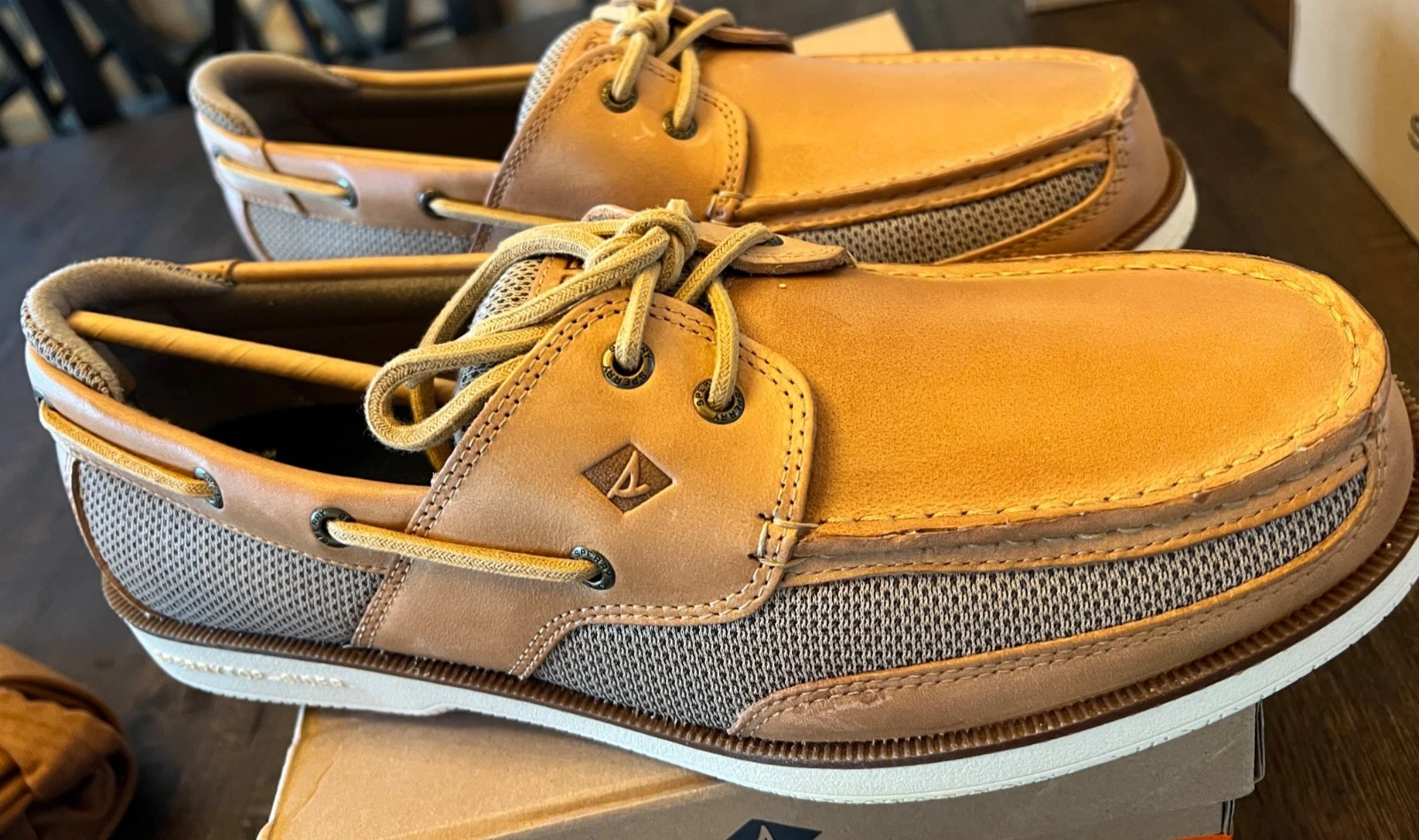 NWT - Mens SPERRY Brown Leather SURVEYOR Water Resistant Boat Shoes (SIze 11)