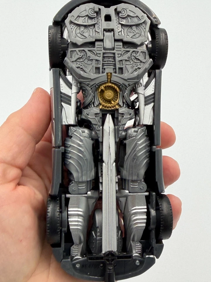 TRANSFORMERS STUDIO SERIES 39 DELUXE CLASS COGMAN - Image 2 of 4