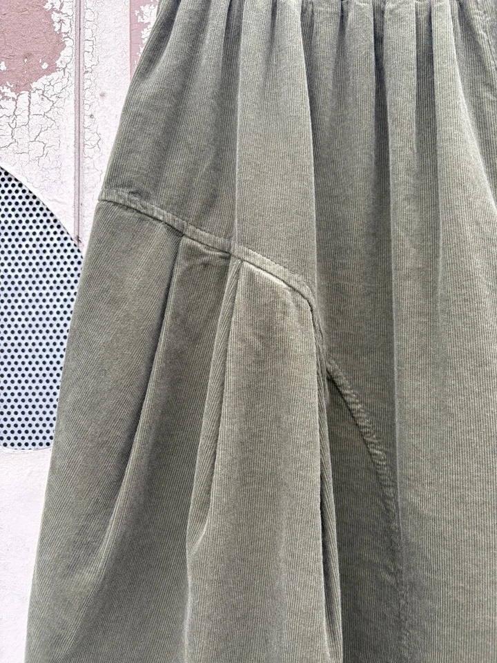 Made in Italy Needlecord Barrel Leg Cocoon Trousers One Size 10-22 - Image 2 of 4