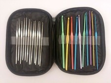 Crochet Hook Set Kit Yarn Knitting Needles Ergonomic Plastic Metal Supplies 22Pc