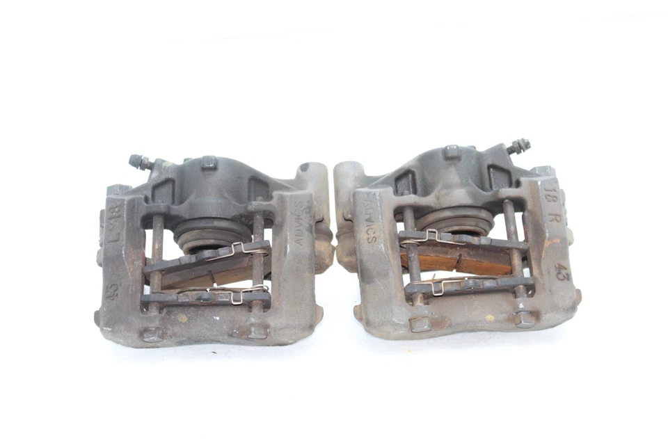 Pinzas traseras izquierda y derecha Lexus GS300 2006 U1241 Foto 4 de 4