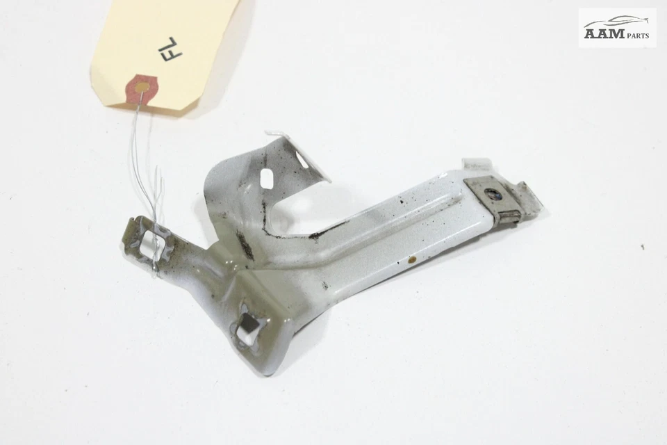 2013-2016 BMW 320I XDRIVE F30 FRONT LEFT FENDER MOUNT SUPPORT BRACKET OEM - Image 3 of 4