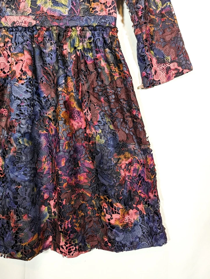 $495 Vestido Catherine Malandrino Burnout Encaje Floral Calce y Acampanado Tie Dye Talla 6 Foto 4 de 4