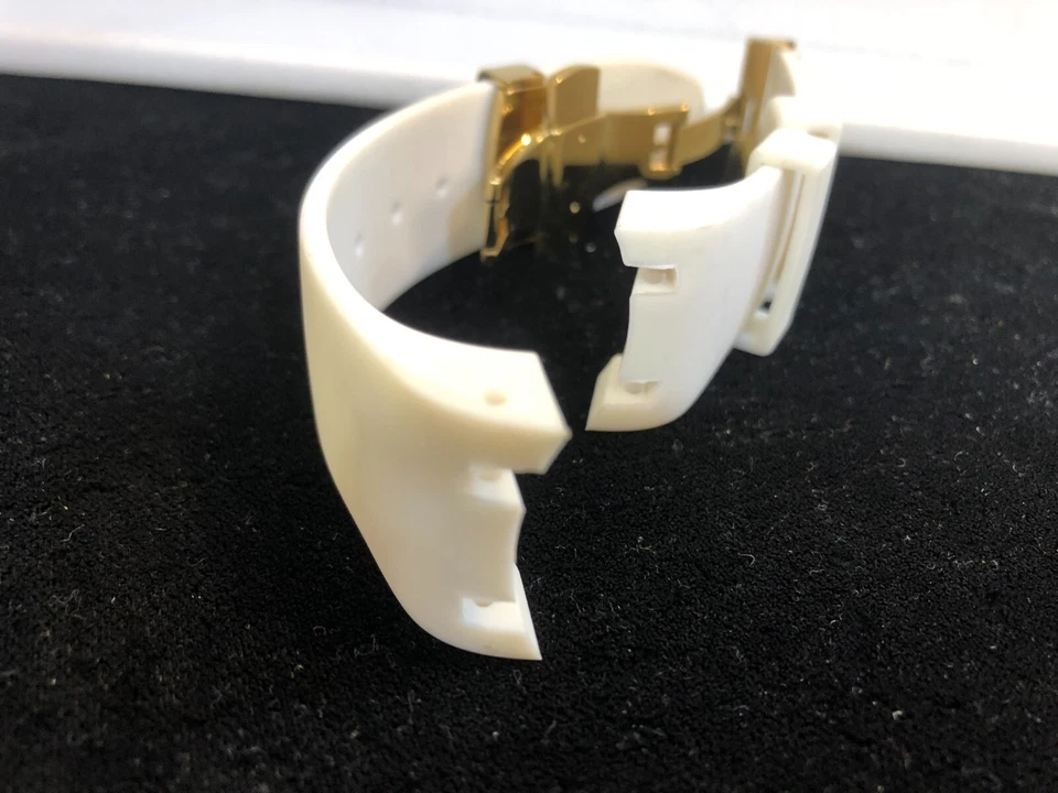 Banda de goma blanca de 24 mm con cierre de color dorado, se adapta al reloj Joe Rodeo Master Foto 4 de 4