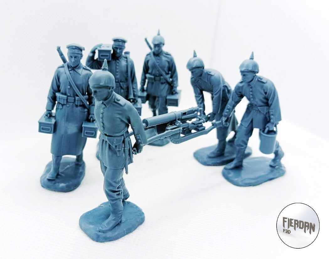 MOSTudio German soldiers WW1 with a machine gun Scale 1:32 NEW