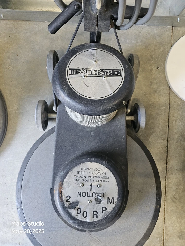 Máquina de piso Surtec Systems Foto 2 de 3