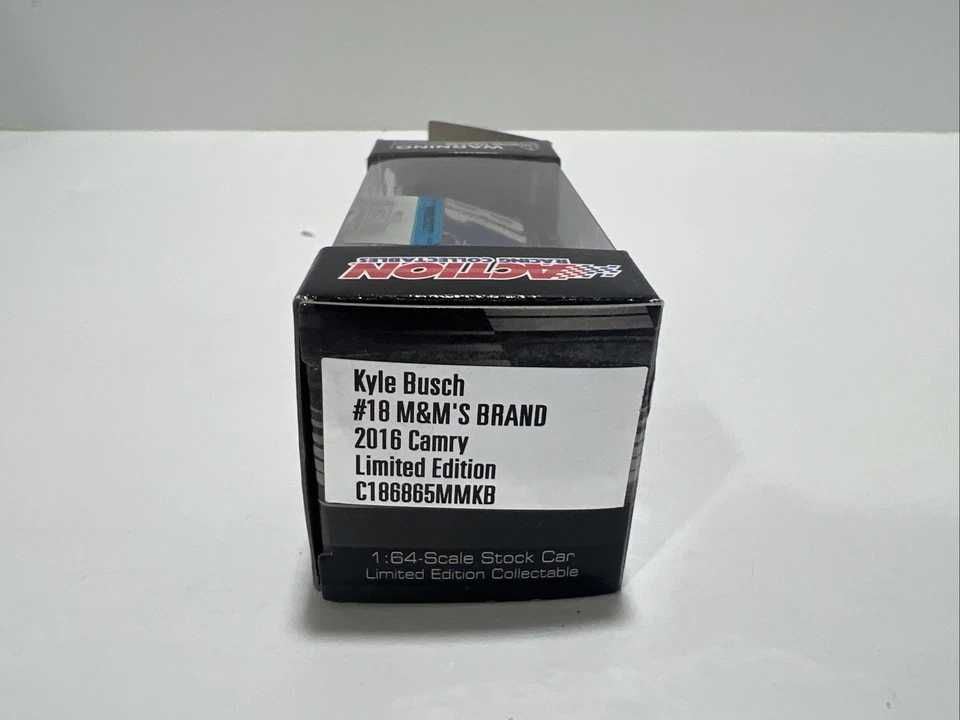 Toyota Camry 2016 Kyle Busch personalizado nos 1/64 fundido a presión Foto 2 de 4