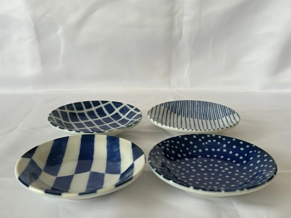 Set di 4 piccoli piatti giapponesi Mino Ware - motivi indaco blu - Made in Japan - Immagine 2 di 4
