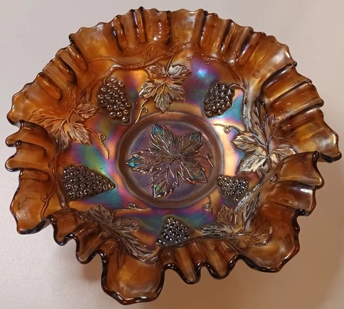 FENTON AMETHYST CARNIVAL GLASS 8¼" GRAPE LEAF & CABLE VINE BOWL
