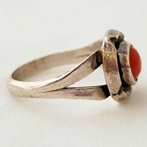Anello tondo vintage argento pietra arancione cabochon 5,5 ossidato sud ovest non marcato - Foto 7 di 11