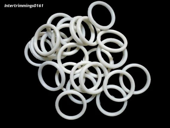 25MM WHITE PLASTIC RINGS, CIRCLE O RINGS, BAGS/CRAFTS ETC, ART- 0366-1070