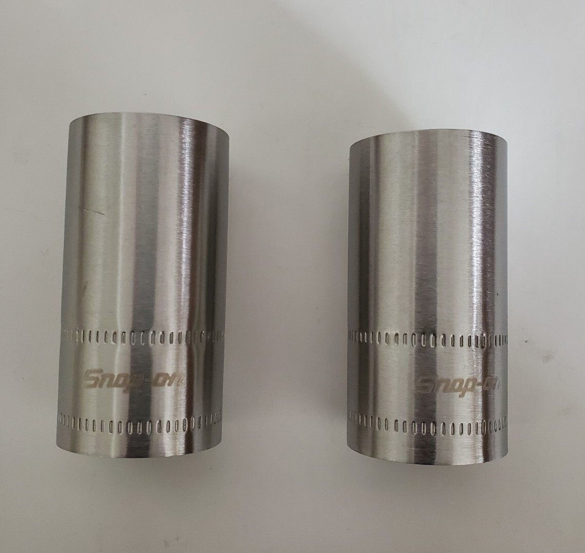 Snap on Tools 1 Pack SALT & PEPPER Shakers Sockets shape Set