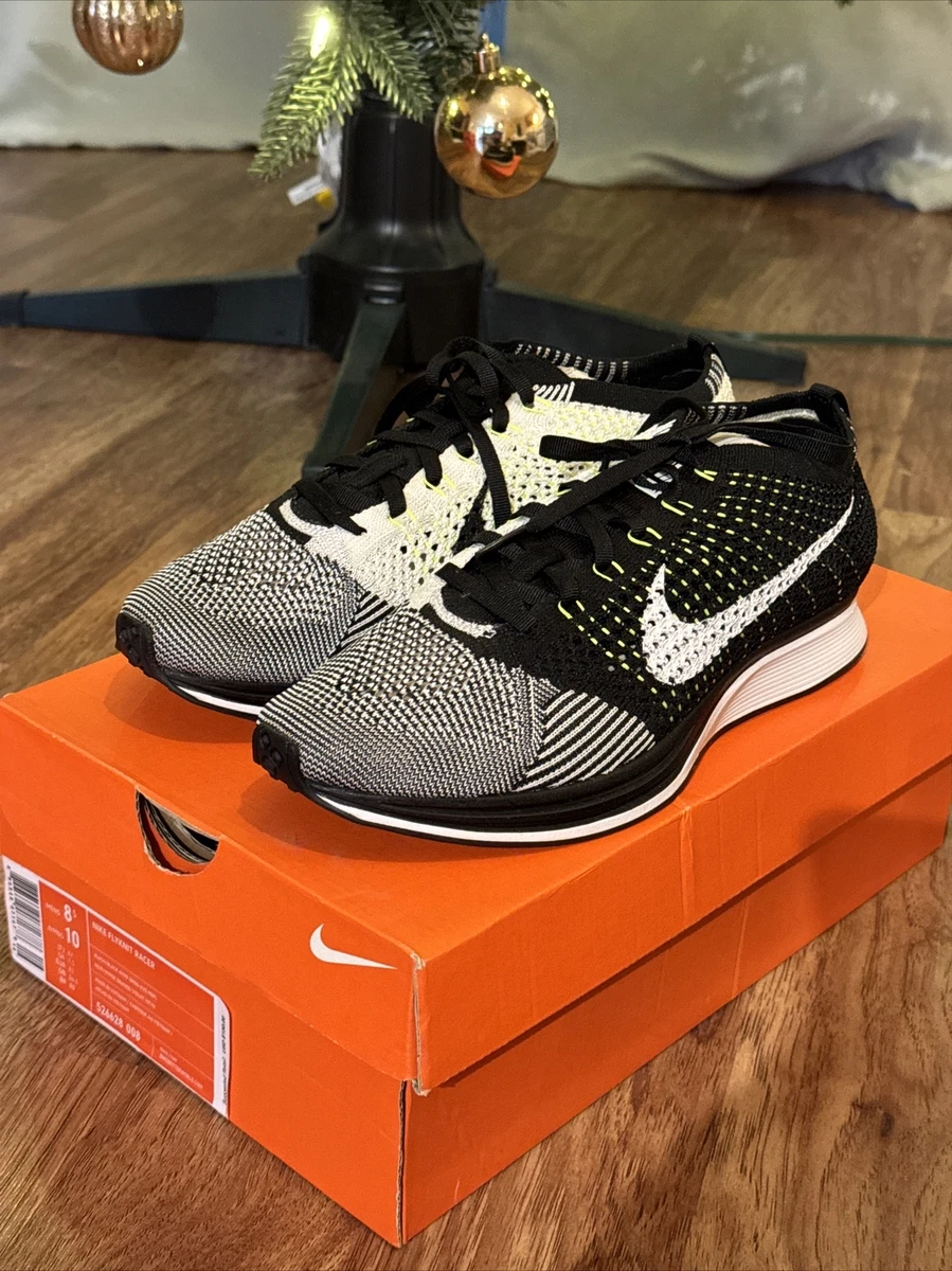 Nike flyknit hotsell racer oreo volt