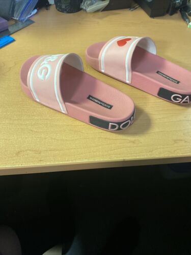 Dolce & Gabbana Pool Logo Slides - Picture 4 of 10
