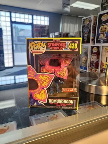 Funko Pop! Vinyl: Stranger Things - Demogorgon Exclusive #428 Ships W/ Protector