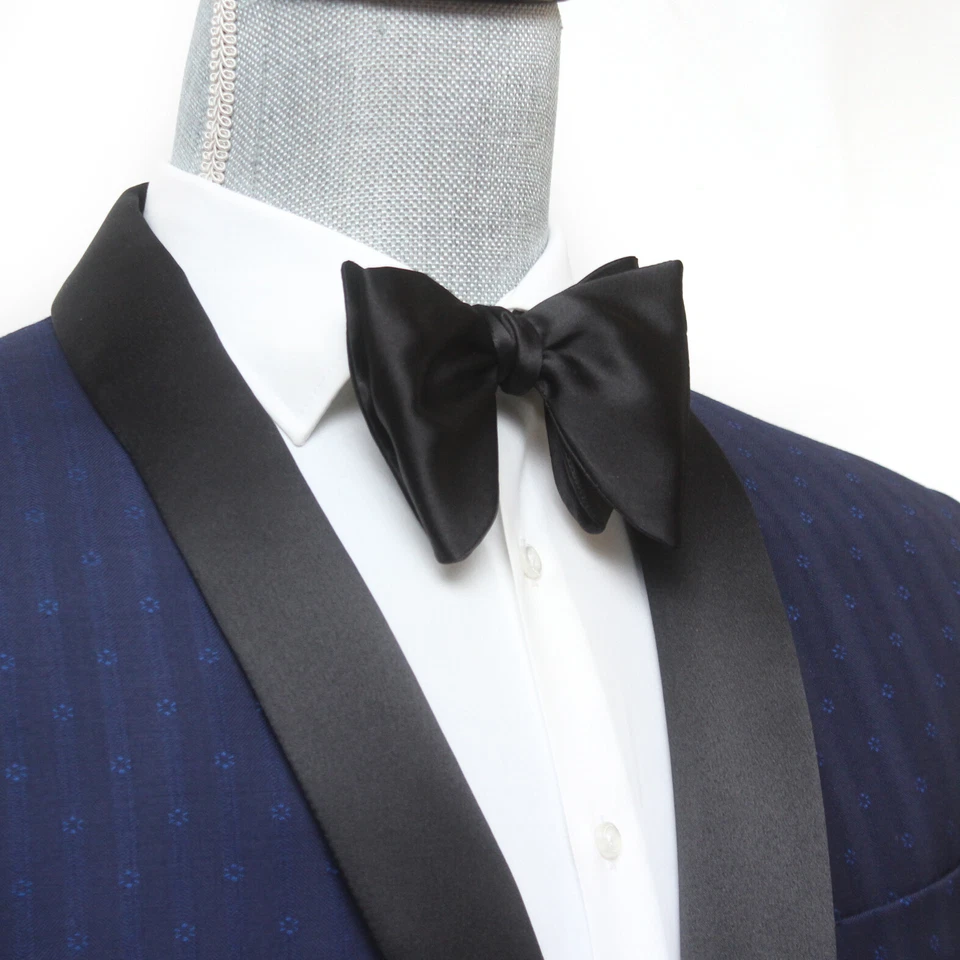 Gravata borboleta masculina autoamarrada Camellucci borboleta grande preta charmeuse seda S013 - Imagem 3 de 4
