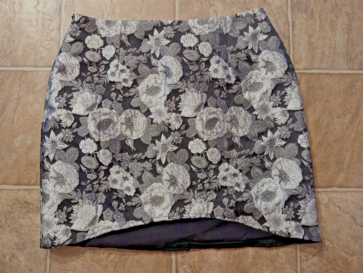 【COLOR iN ID】Kumi Flower Mini Skirt New Kourt sz M Tela Floral Mini Skirt lined side zipper 4789