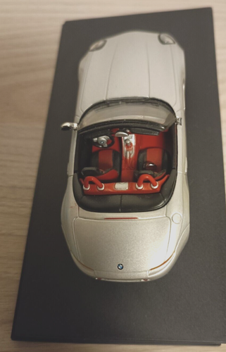 MODELLINO AUTO DA COLLEZIONE "BMW Z8" 2002 Scala 1:43. Die Cast NO BBR IXO - Foto 6 di 8