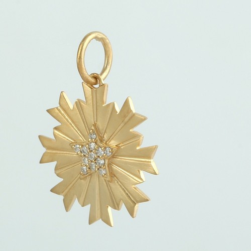 Natural Diamond Medallion Star Pendant 14k Yellow Gold Jewelry Gift for Women - Picture 3 of 4