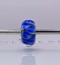 Trollbeads Jumbo Glass Bead Blue Petals