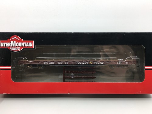 Tren remolque intermontaña HO 60’ plataforma de madera vagón plano TTX #93053 ruedas de metal | Zustand: New