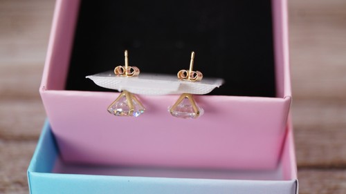 Real 10k Gold 7mmCZ Earrings – Unisex Studs, - Imagen 5 de 8