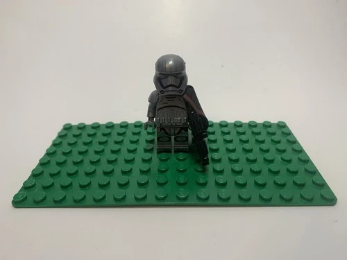 Captain Phasma  Custom Minifigure 75103 Episode 7 Star Wars