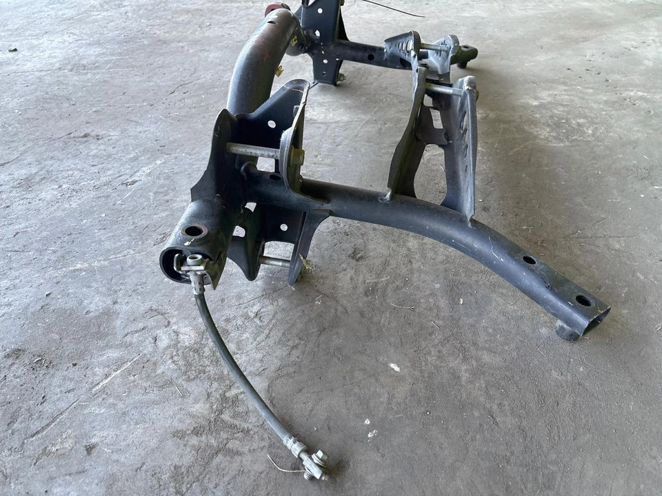 Volkswagen Passat 2012-2014 tracción delantera suspensión trasera travesaño fabricante original Foto 4 de 4