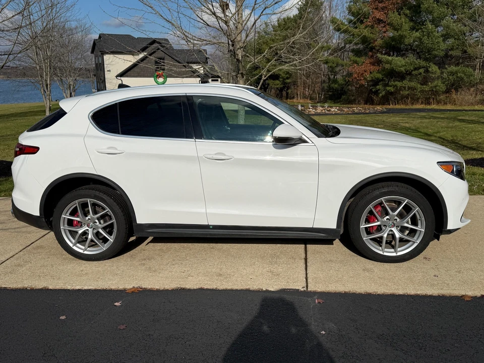 2019 Alfa Romeo Lusso Ti Q4  - Изображение 2 из 4