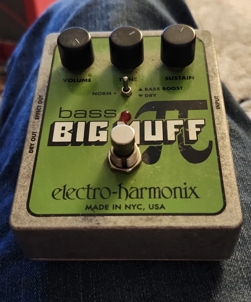 Bajo Big Muff Pi Electro-Harmonix EE. UU. Foto 2 de 4