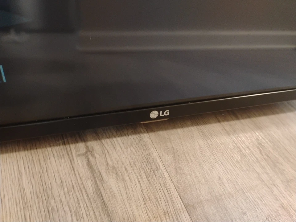 LG SuperSign LX540S Series 43"-Class Full HD Commercial 43LX540S - Image 4 of 4