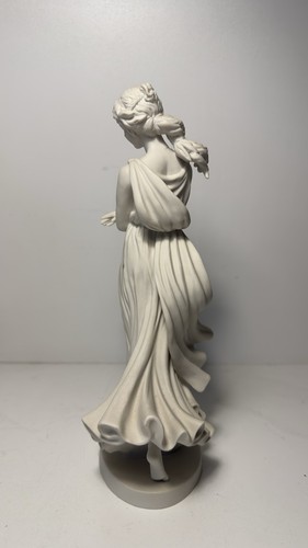 Wedgwood The Three Graces Porcelain Figurines - Picture 17 of 23