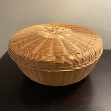 WICKER SEWING BASKET WITH LID