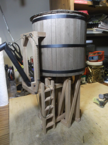 G SCALE WOOD WATER TOWER......