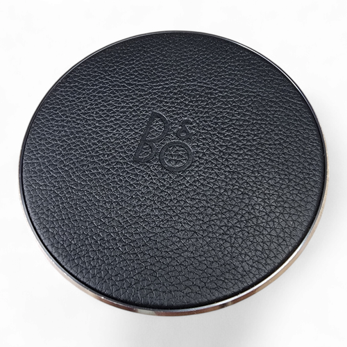 Bang & Olufsen BeoPlay Wireless Charging Pad In Black - Excellent! - 第 1/7 張圖片