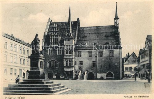 43092136 Neustadt Orla Rathaus mit Ratskeller Neustadt