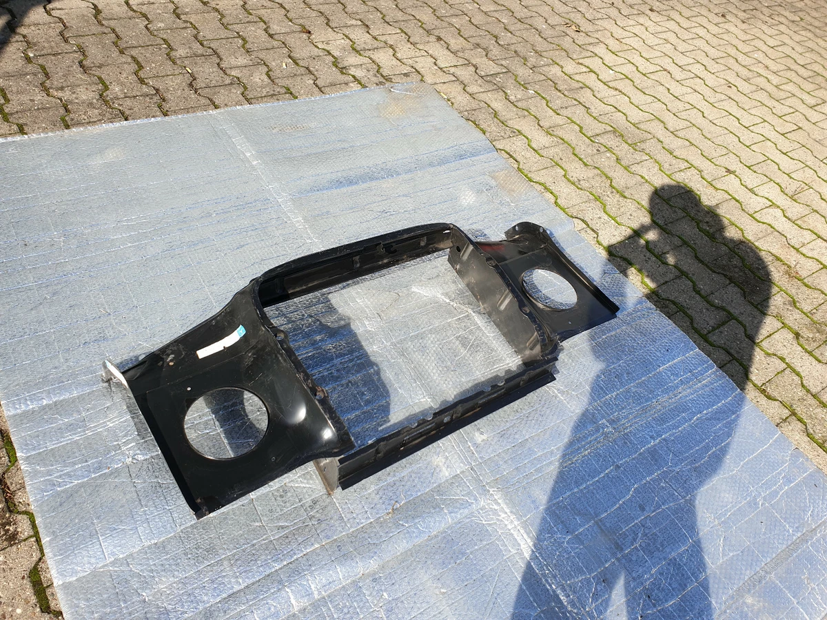 NEU NOS Mercedes W111 Heckflosse Kuehlerversteifung Radiator  